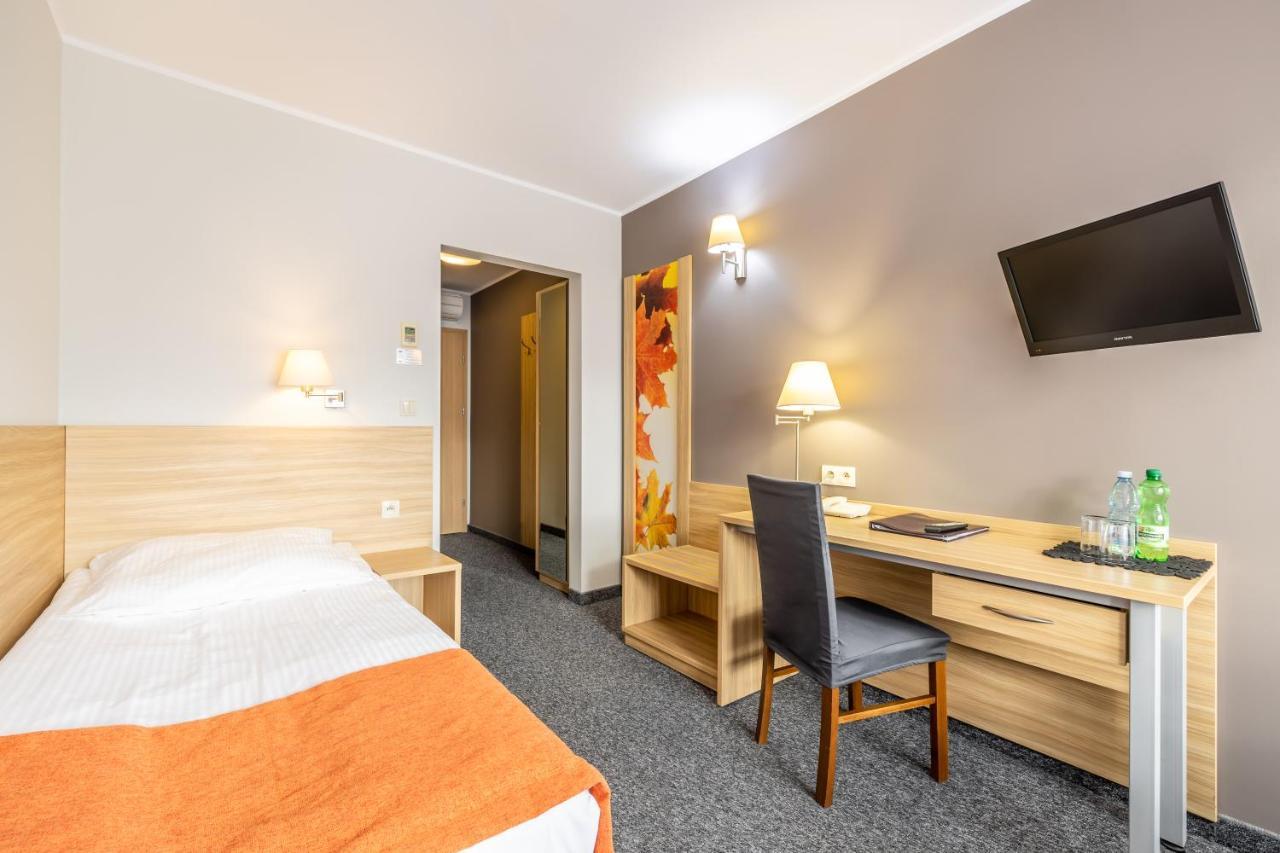 Hotel Lesny Bialystok Exterior photo